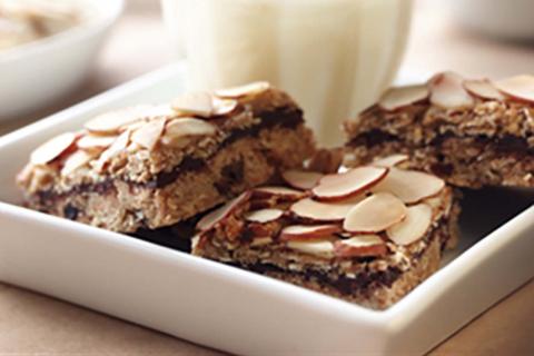 Almond Oatmeal Date Bars
